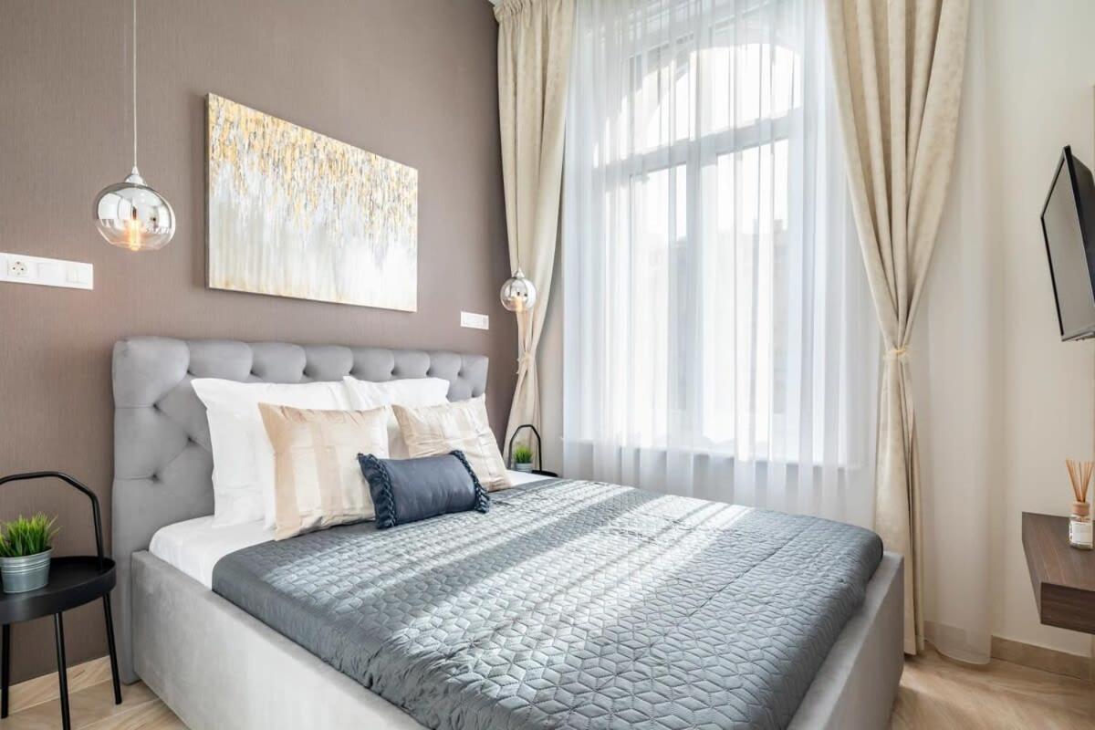 Splendid Perfectly Located Flat With Sauna Apartamento Budapeste Exterior foto