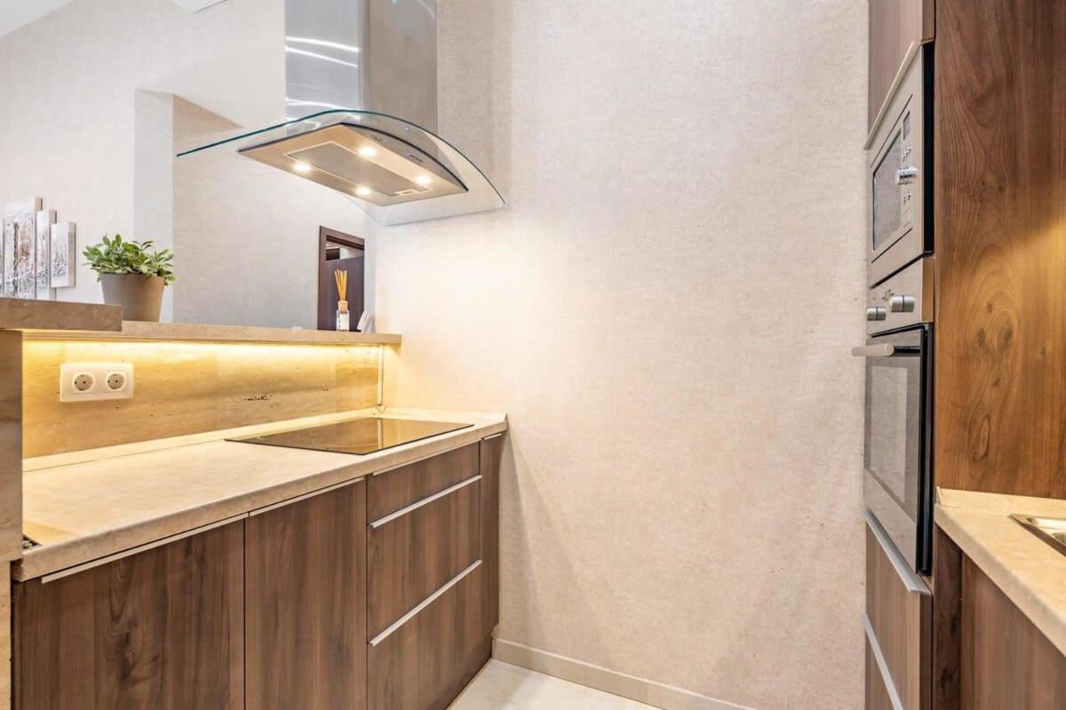 Splendid Perfectly Located Flat With Sauna Apartamento Budapeste Exterior foto