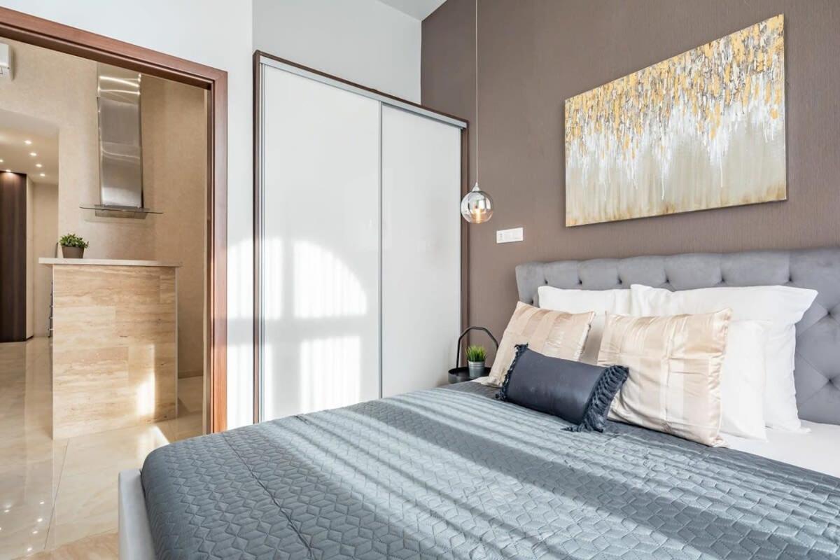 Splendid Perfectly Located Flat With Sauna Apartamento Budapeste Exterior foto