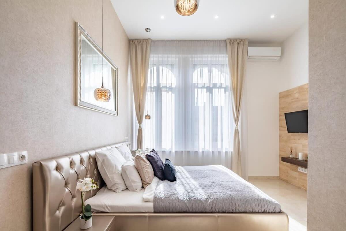 Splendid Perfectly Located Flat With Sauna Apartamento Budapeste Exterior foto